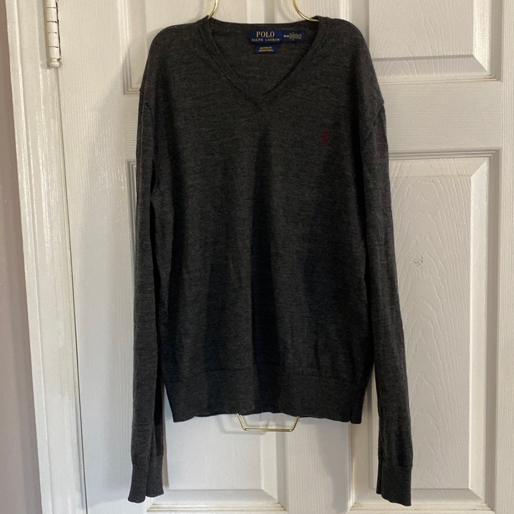 Polo light weight merino wool sweater gray with V-neck men’s